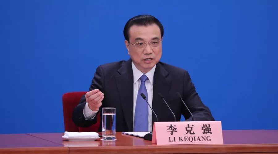 國務(wù)院常務(wù)會議部署推進(jìn)城鎮(zhèn)老舊小區(qū)改造，有條件的可加裝電梯！